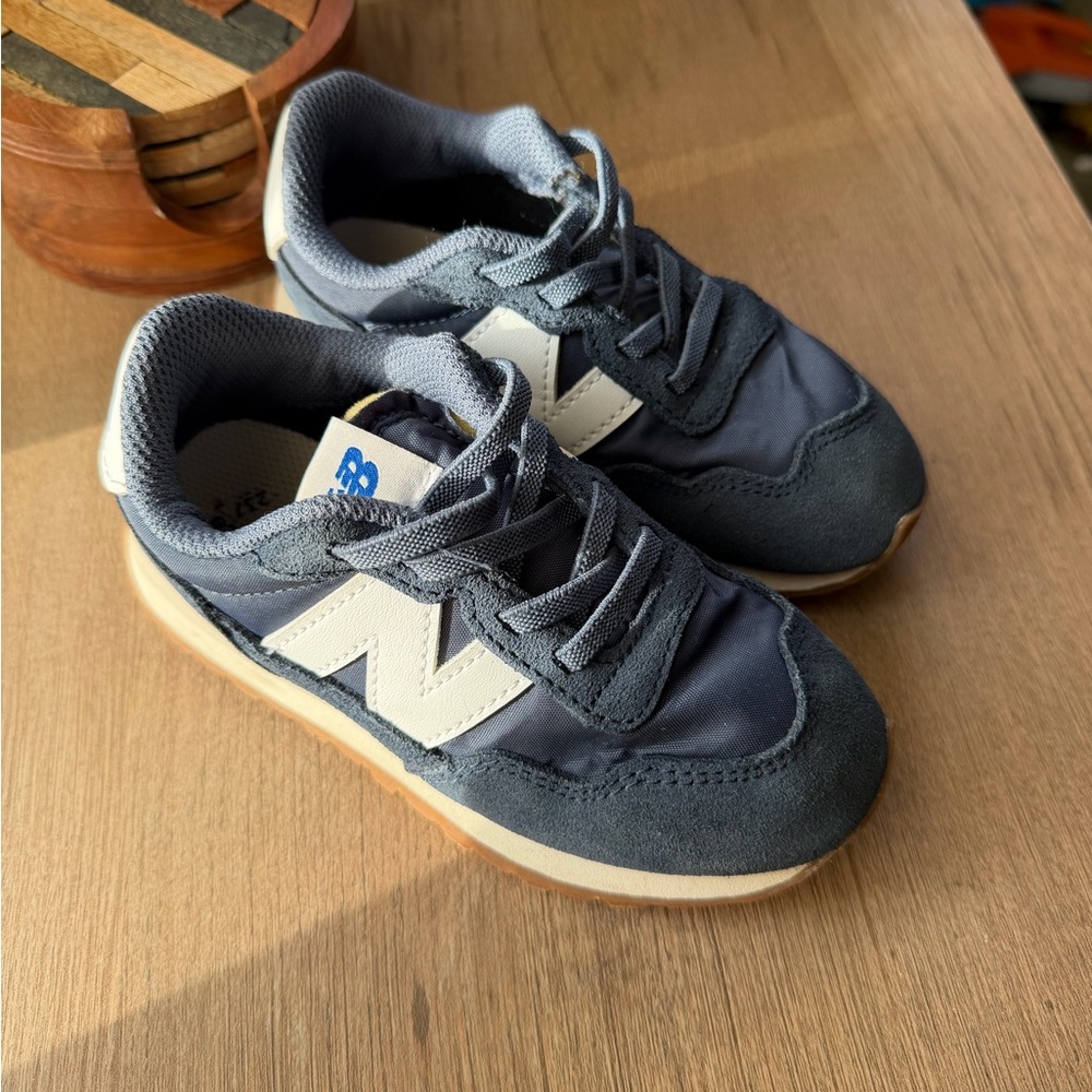 New Balance Kids Navy and White Retro Runner